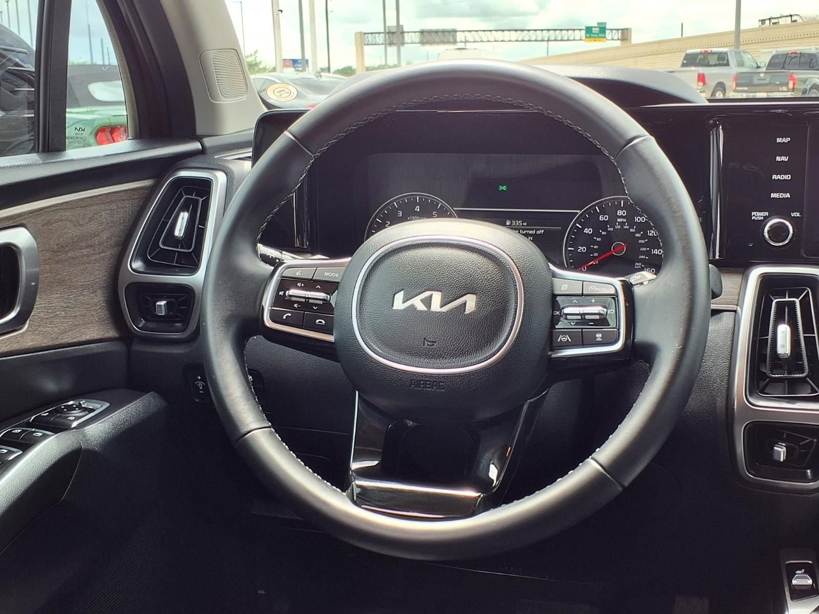 Used 2023 Kia Sorento EX FWD image 14