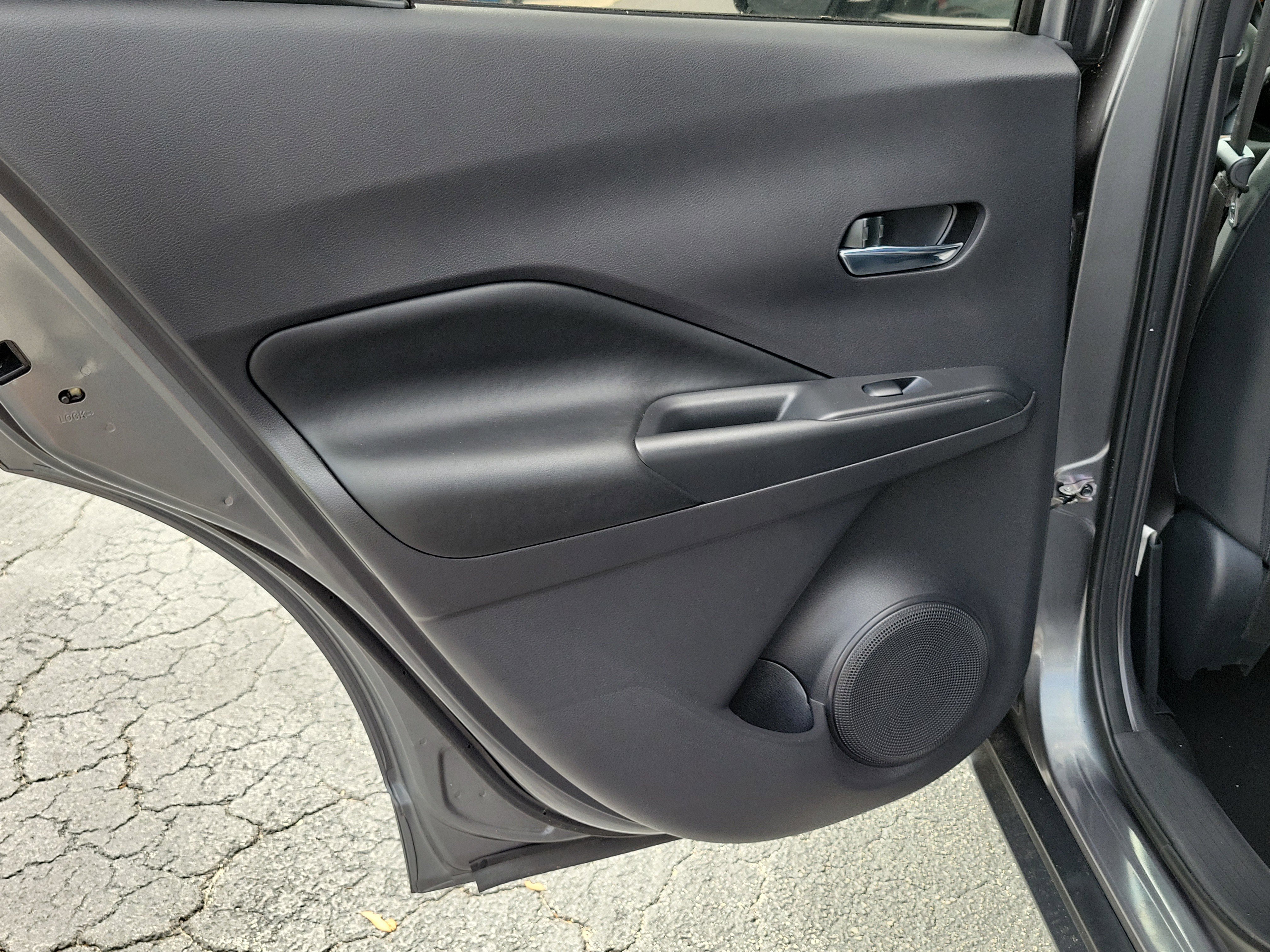Used 2020 Nissan Kicks SR w/ SR Premium Package FWD image 11