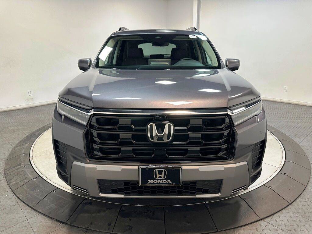 New 2026 Honda Pilot Touring image 3