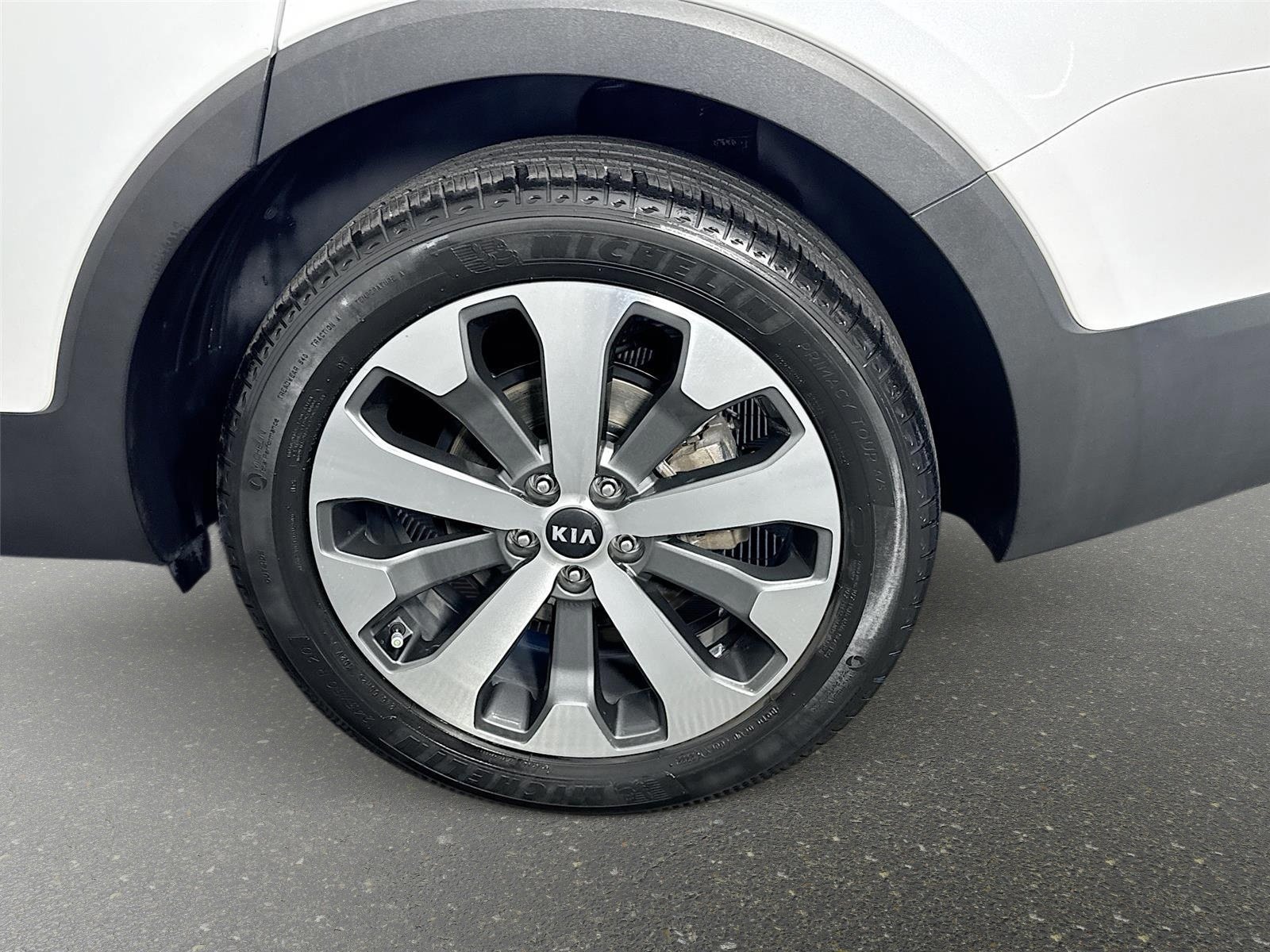 Used 2020 Kia Telluride S FWD image 32
