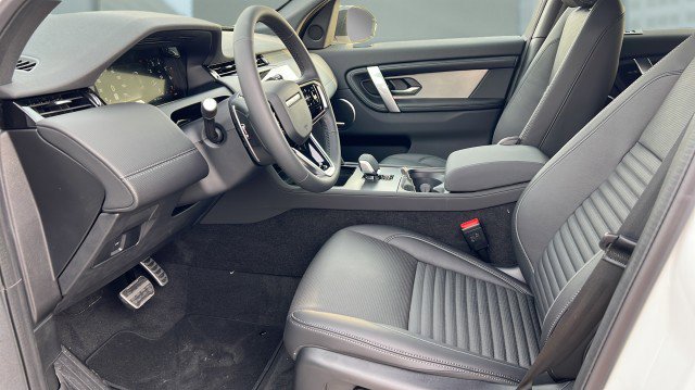 New 2026 Land Rover Discovery Sport Landmark image 21