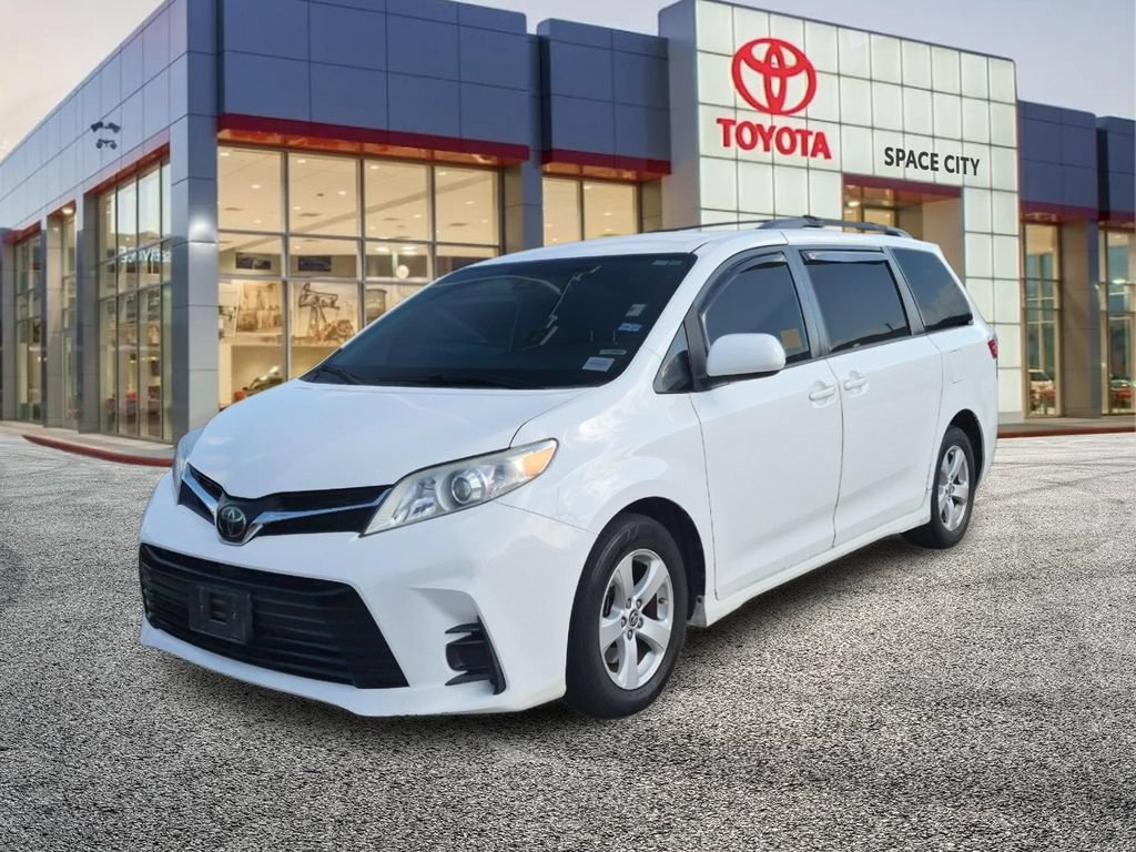 Used 2020 Toyota Sienna LE FWD image 2