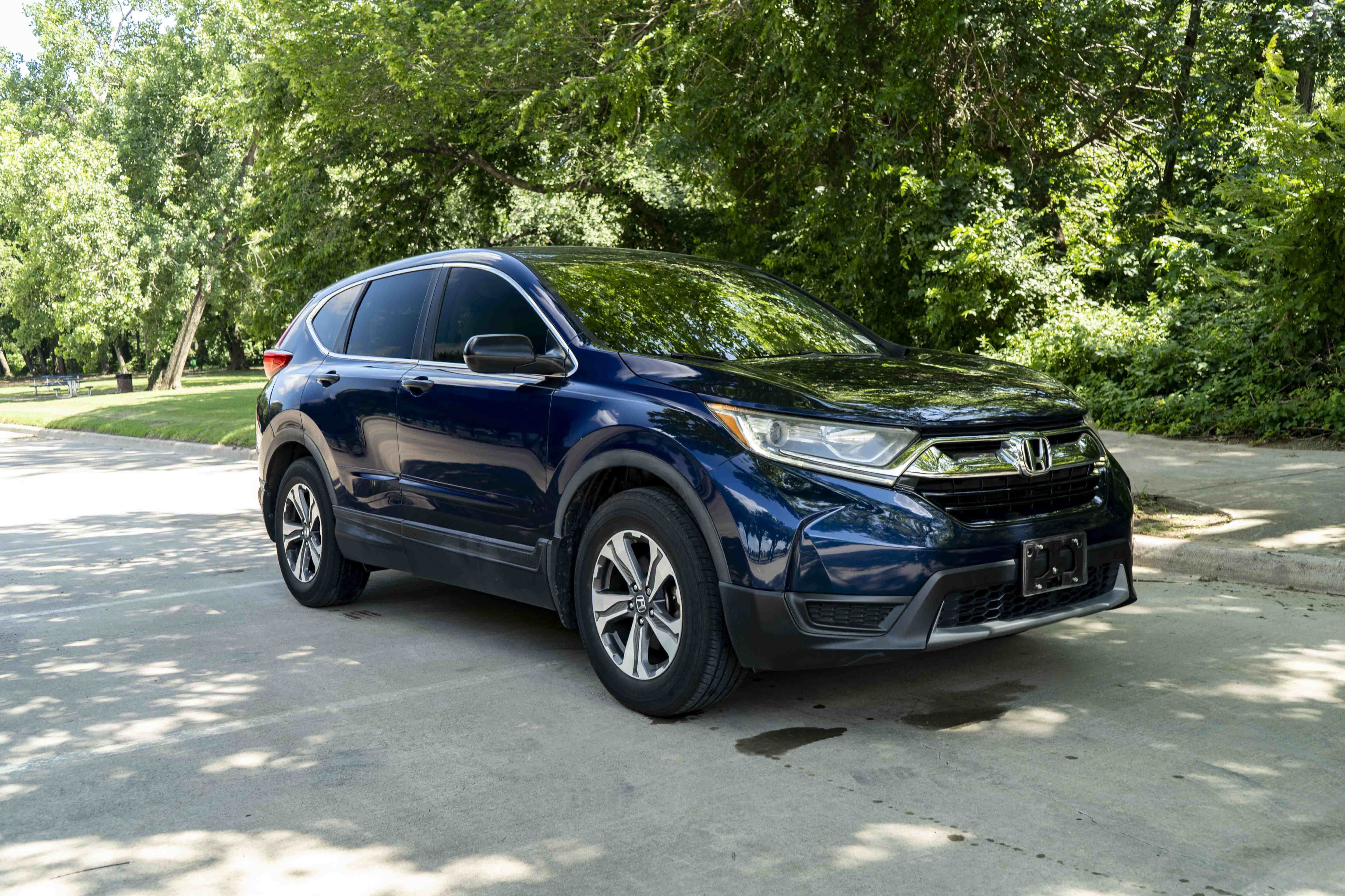 Used 2017 Honda CR-V LX image 2