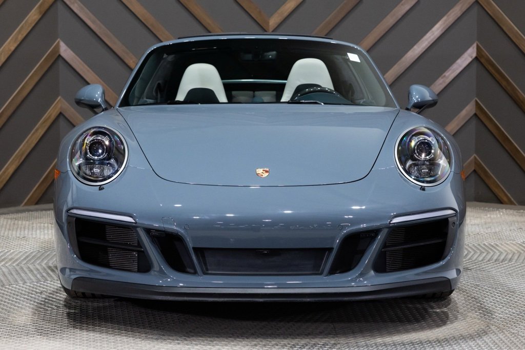 Used 2018 Porsche 911 Targa 4 GTS image 11