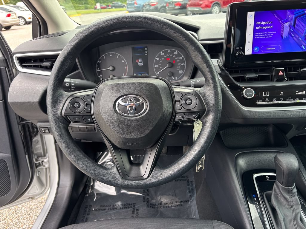 Used 2024 Toyota Corolla LE FWD image 25
