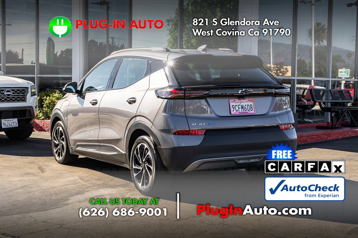 Used 2022 Chevrolet Bolt EUV Premier w/ Sun & Sound Package image 2