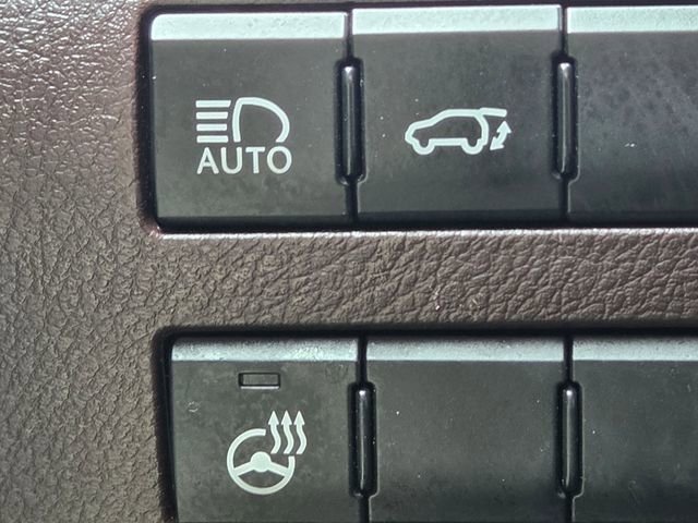 Used 2019 Lexus RX 350L FWD w/ Premium Package image 18