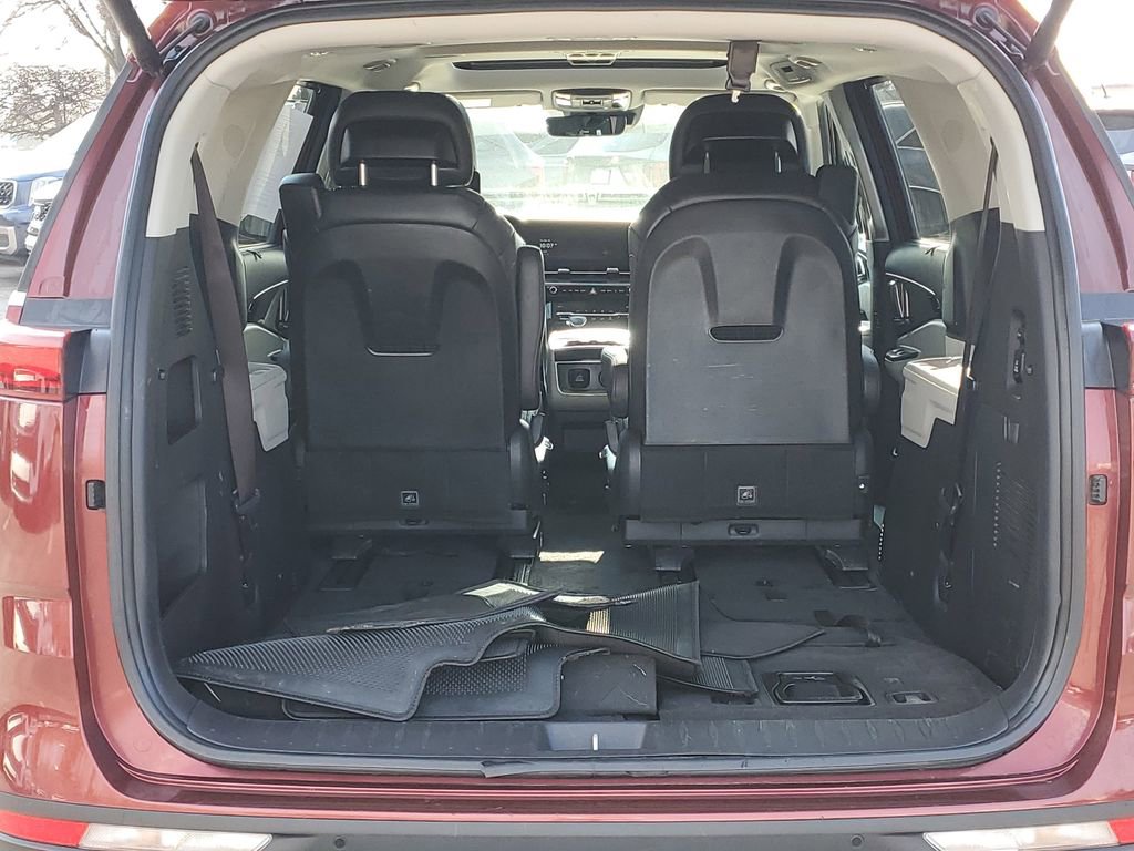 Used 2022 Kia Carnival SX Prestige image 7