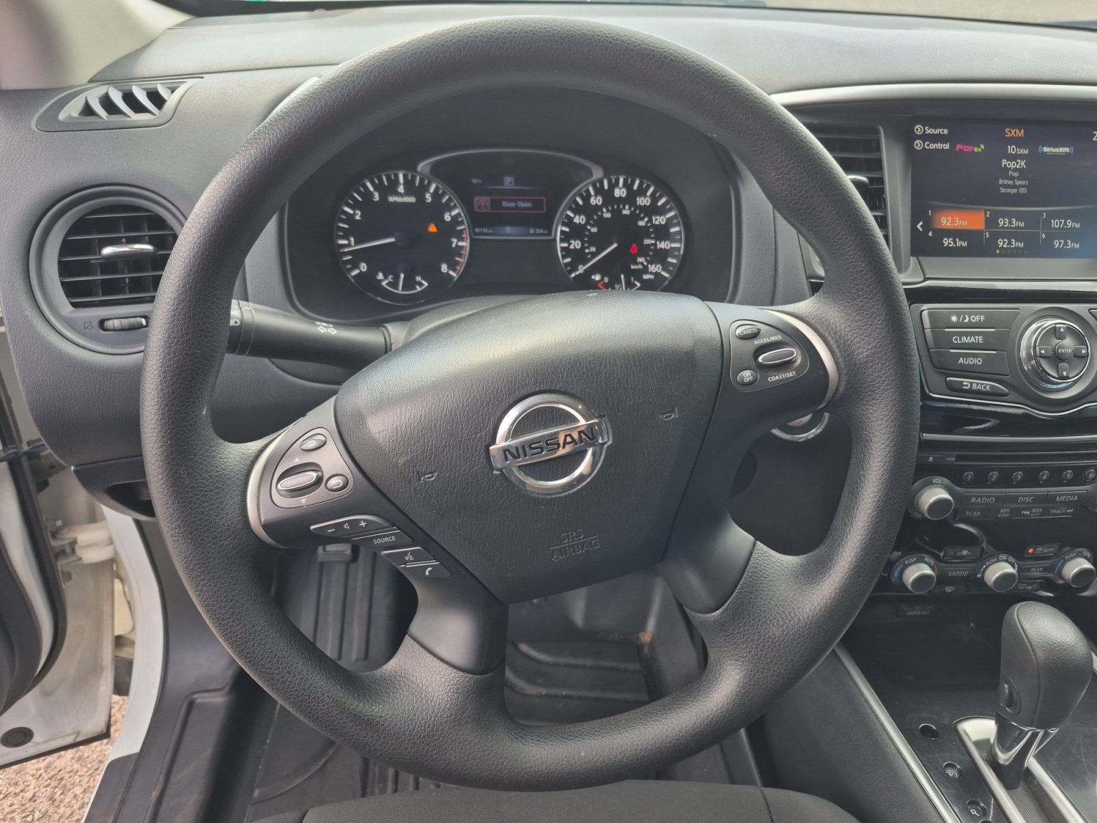 Used 2020 Nissan Pathfinder S FWD image 9
