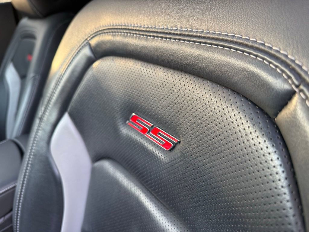 Used 2016 Chevrolet Camaro SS RWD image 20