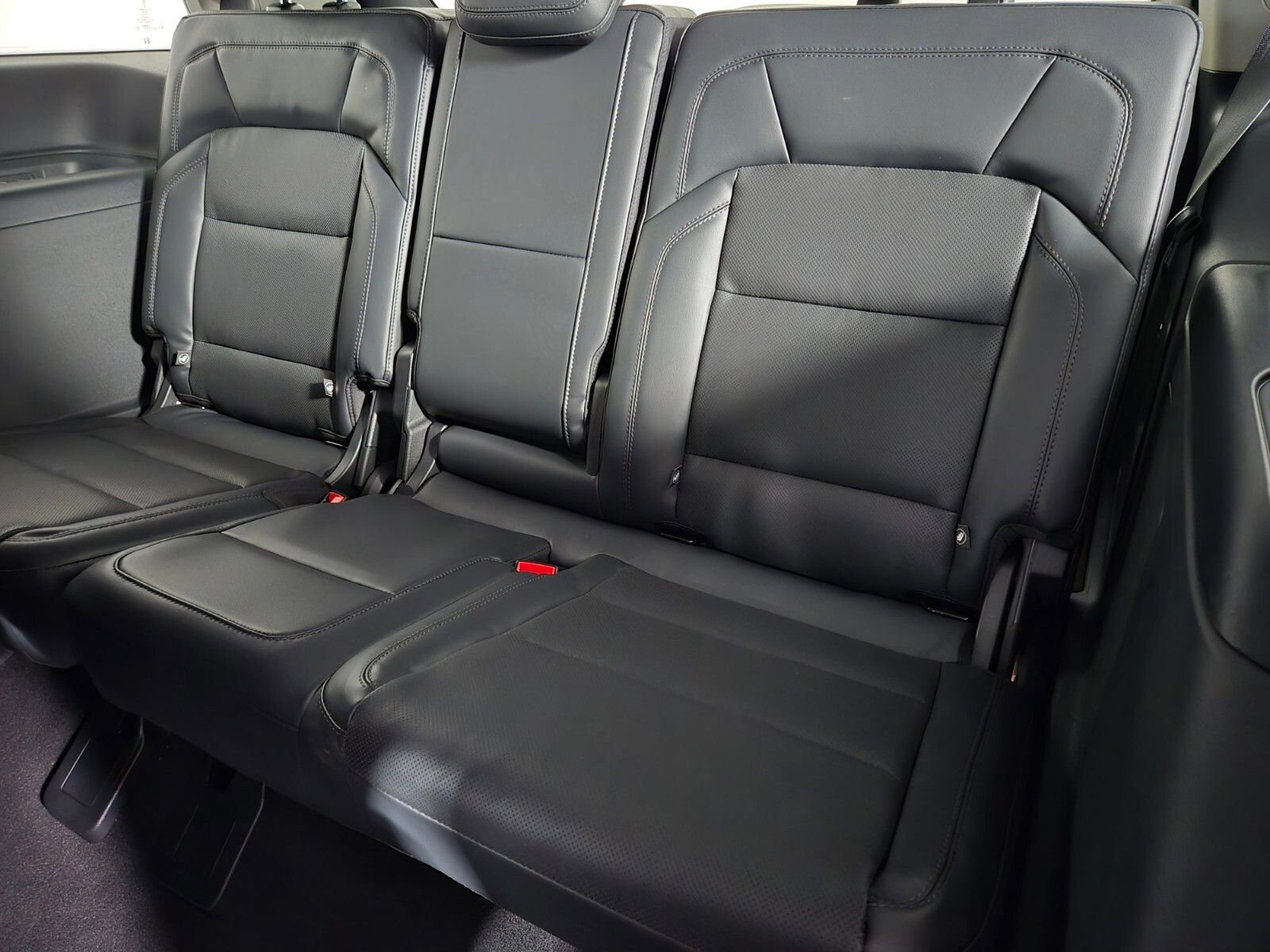 New 2026 Lincoln Navigator Premiere image 14
