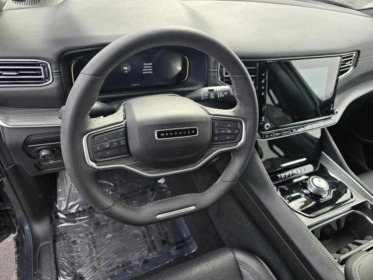 Used 2024 Jeep Wagoneer L Series II w/ Flexible Seating Group image 17