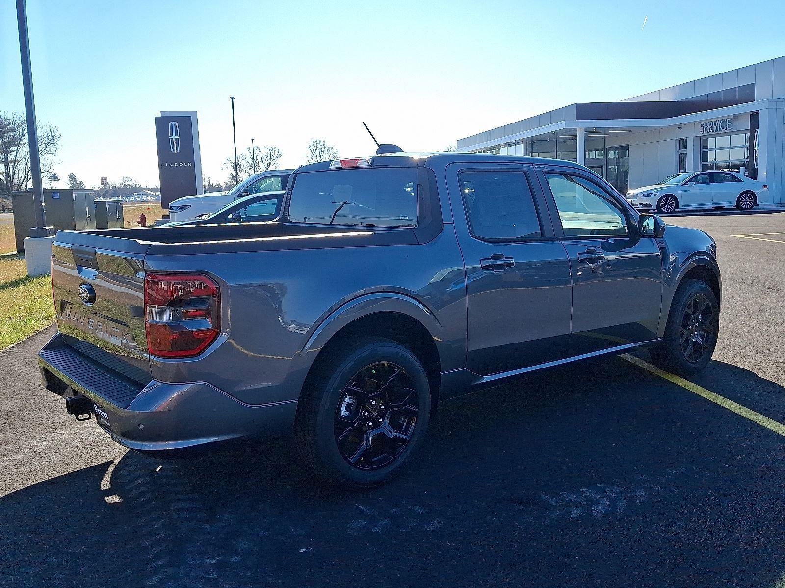 New 2025 Ford Maverick Lobo image 3