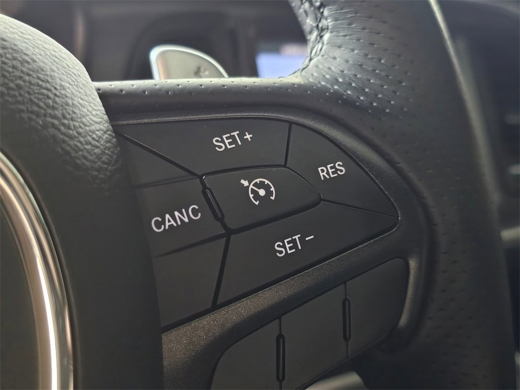 Used 2015 Dodge Challenger R/T Plus image 31