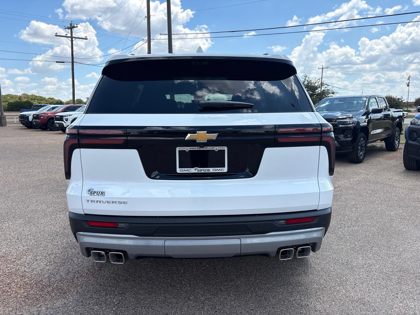 New 2027 Chevrolet Traverse LT w/ Sun and Wheel Package FWD image 5