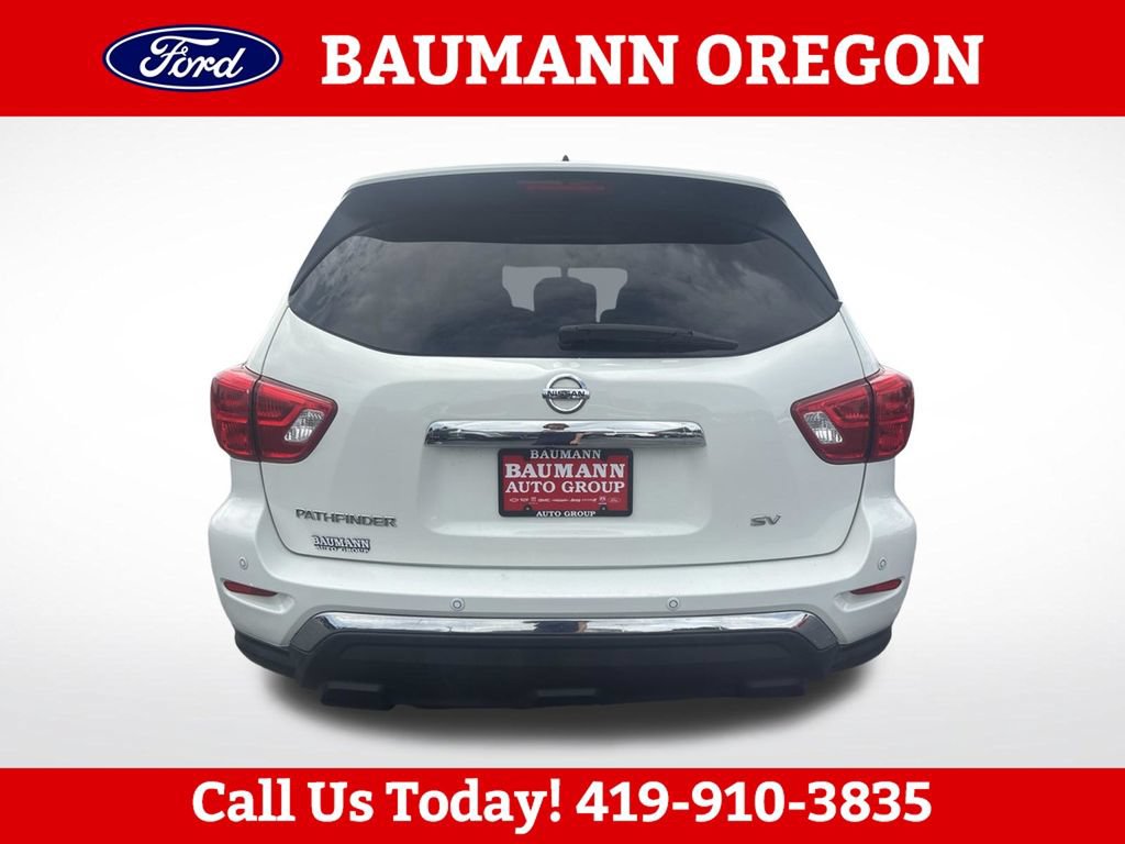 Used 2017 Nissan Pathfinder SV FWD image 4