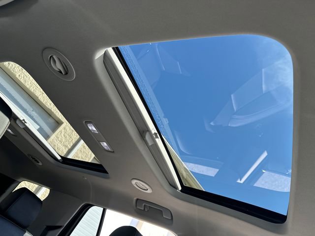 Used 2019 Chevrolet Traverse Premier image 17