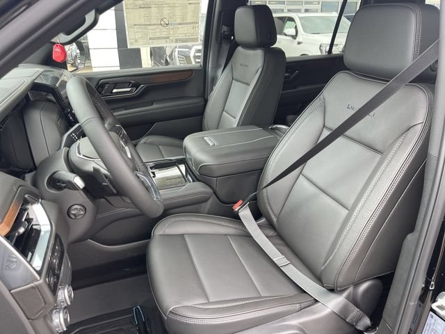 New 2026 GMC Yukon XL Denali w/ Sun & Power Step Package AWD/4WD image 11