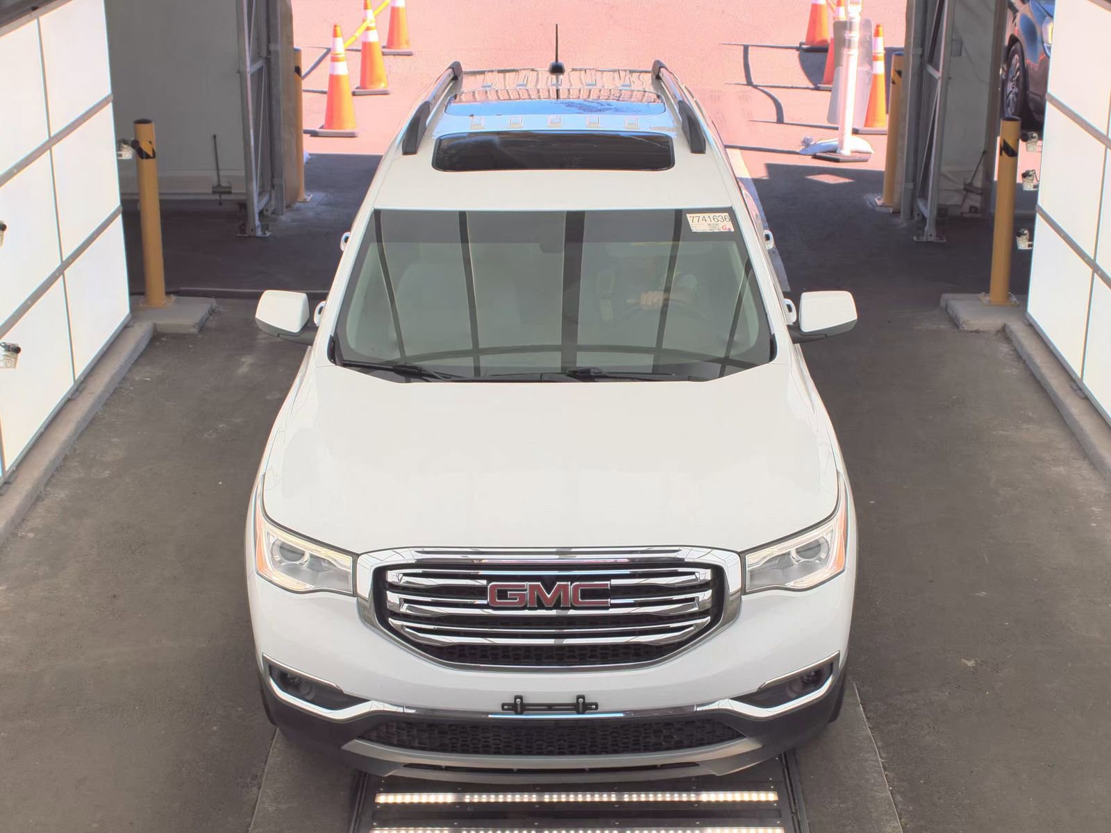 Used 2017 GMC Acadia SLT video 2