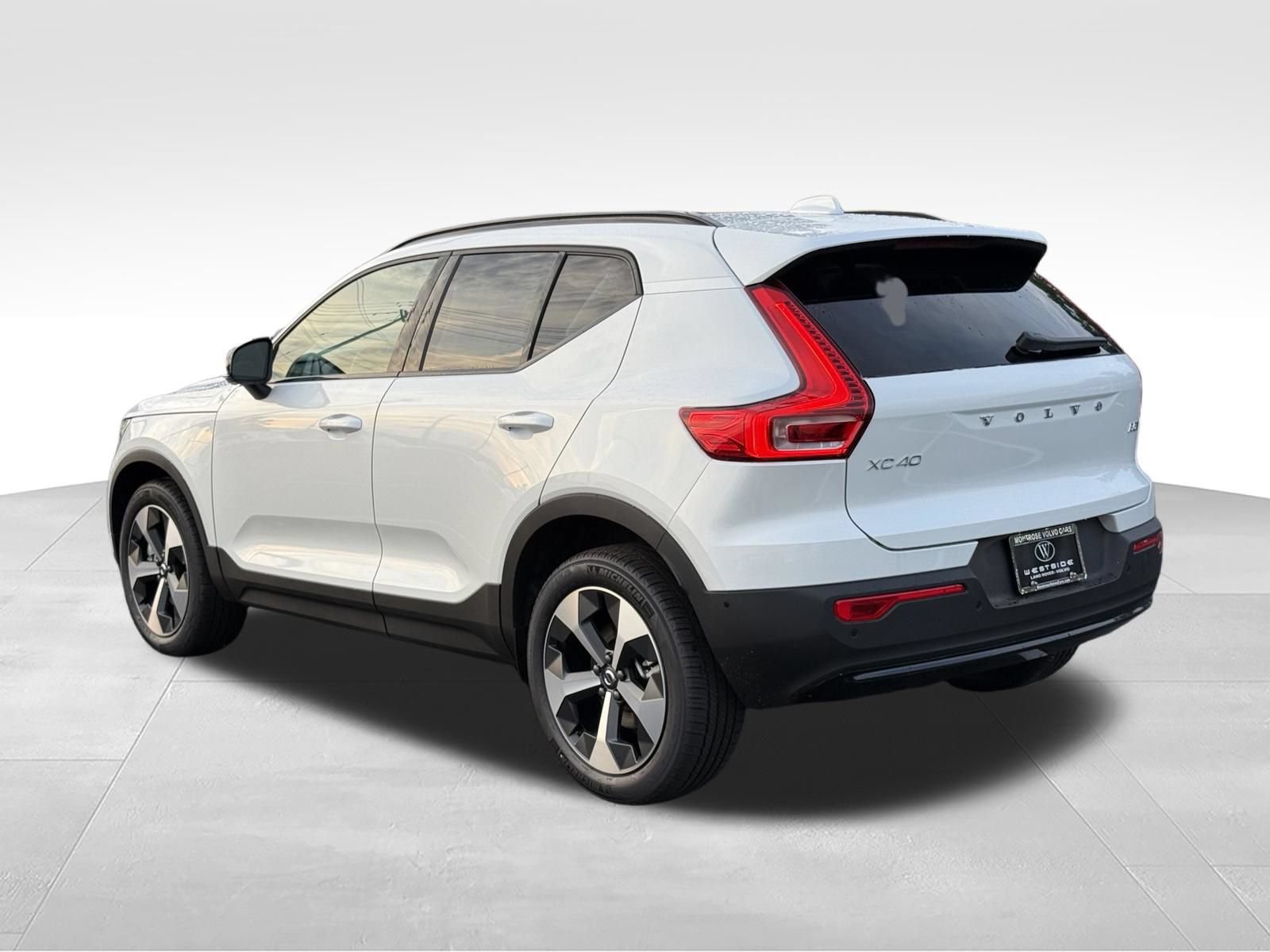New 2026 Volvo XC40 B5 Plus w/ Protection Package Premier AWD/4WD image 3