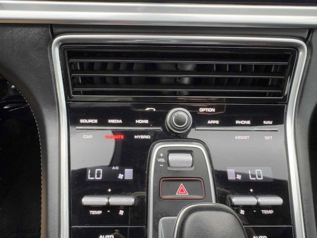 Used 2018 Porsche Panamera Turbo S image 33
