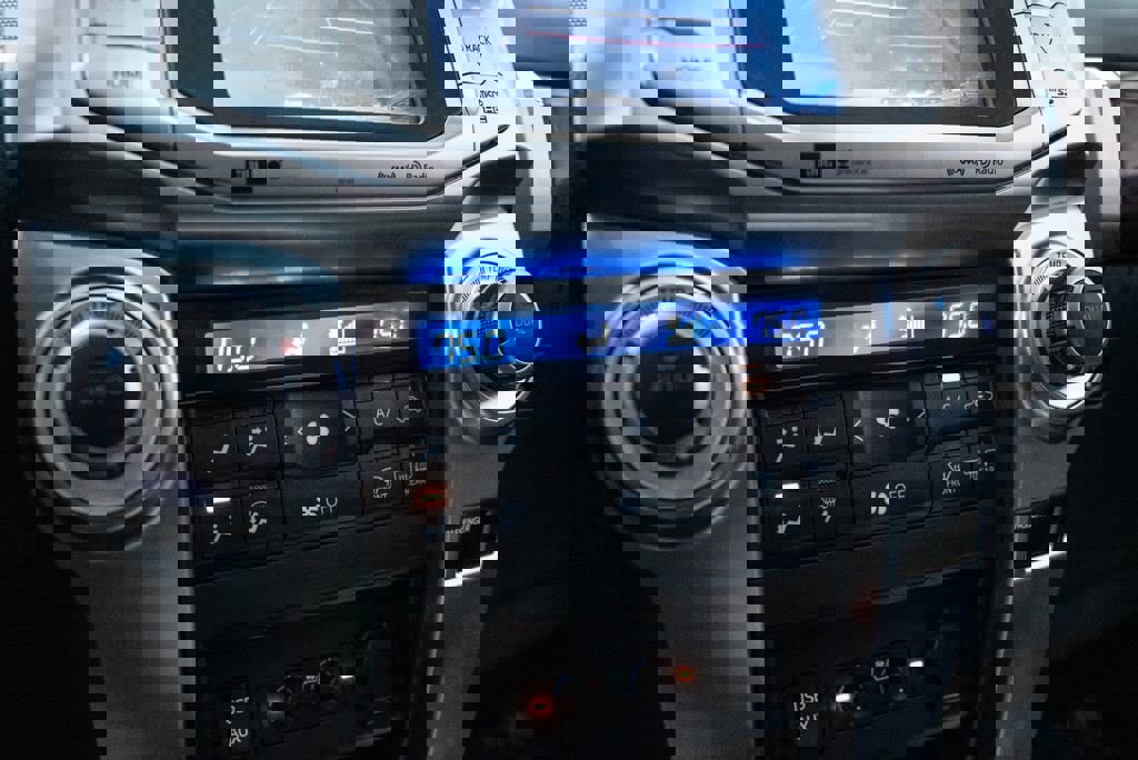 Used 2016 Toyota 4Runner Limited image 28