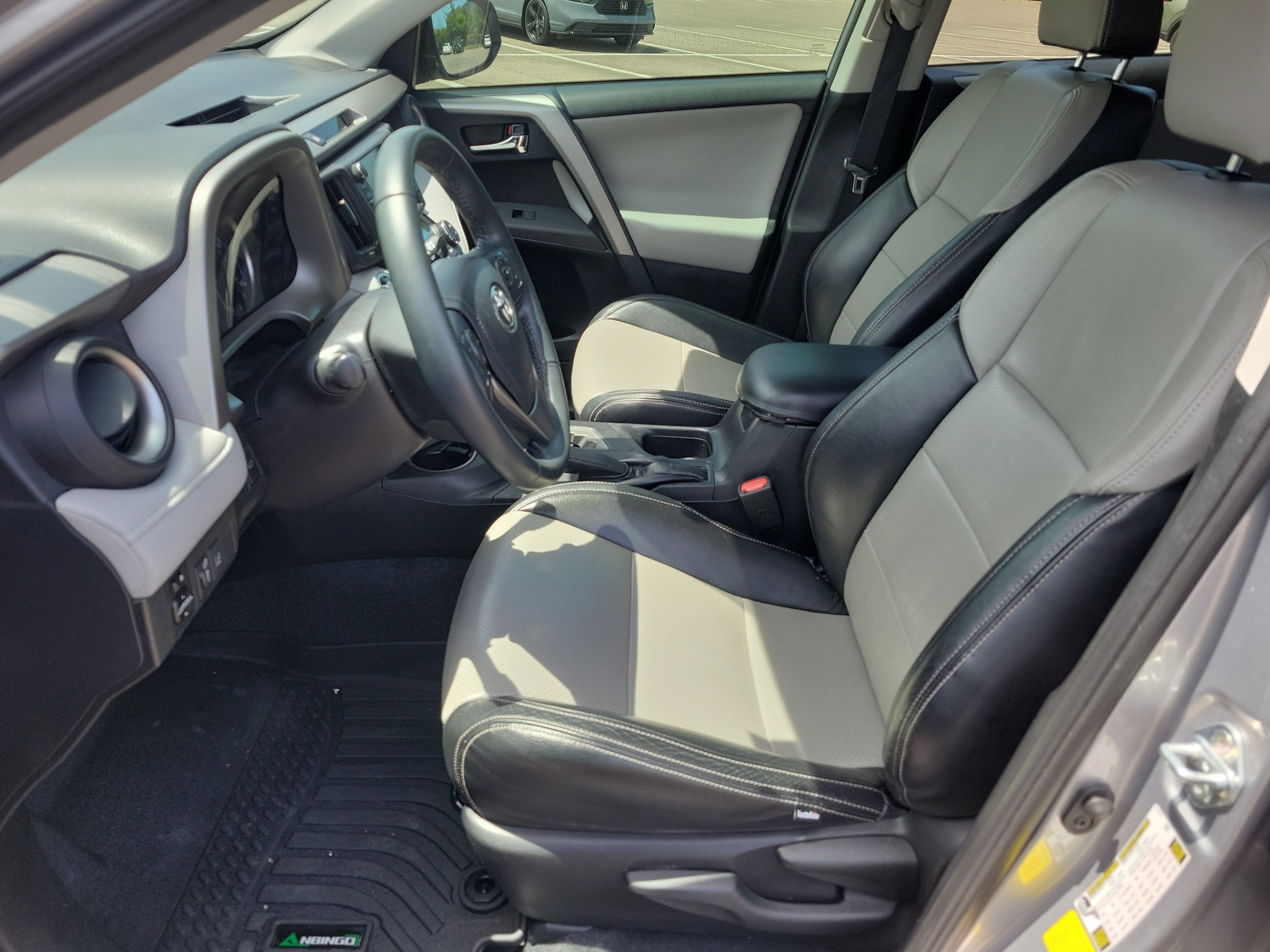 Used 2016 Toyota RAV4 XLE w/ Convenience Package image 25