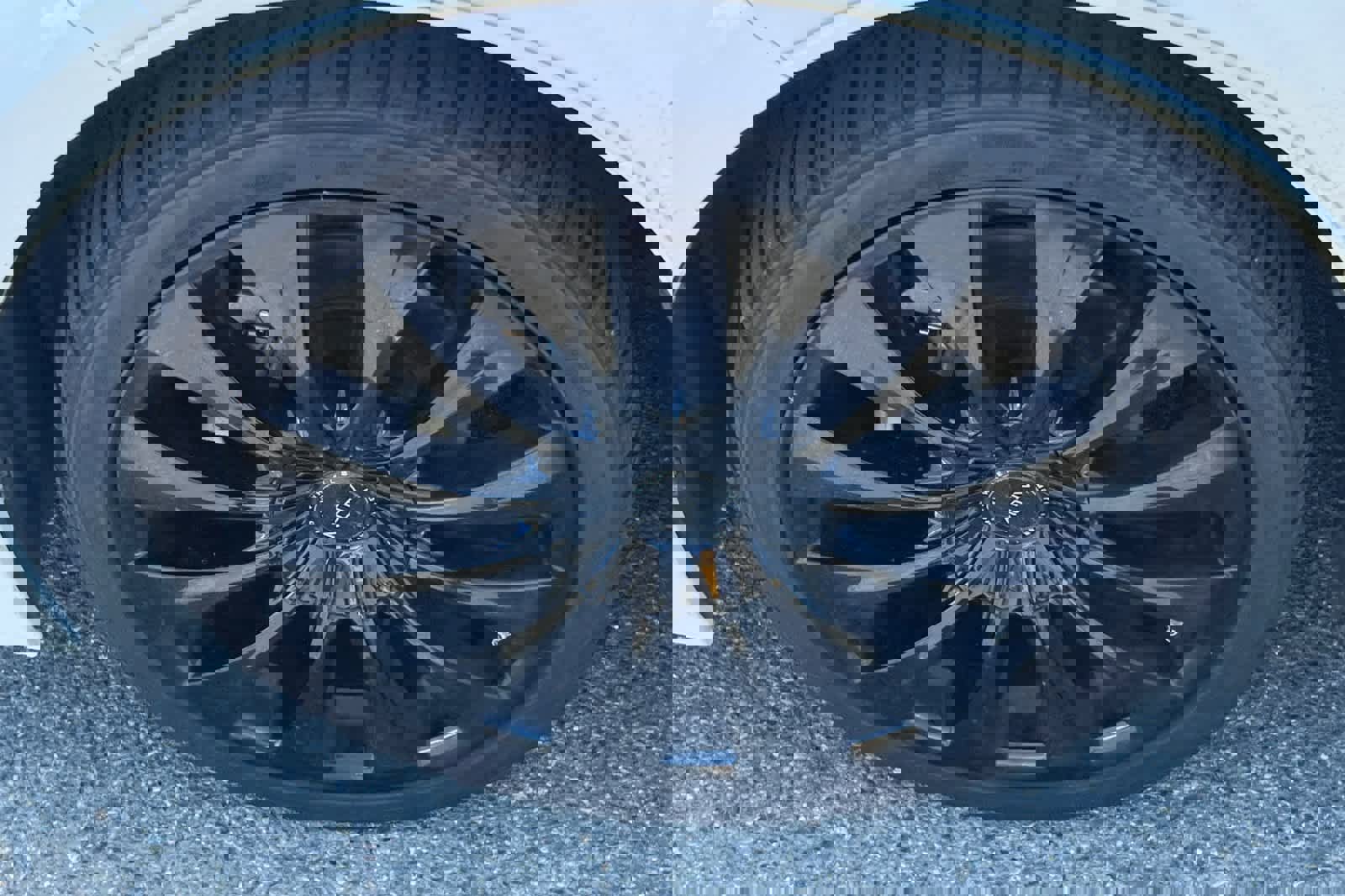 Used 2023 Toyota Corolla SE w/ Carpet Mat Package (TMS) FWD image 10