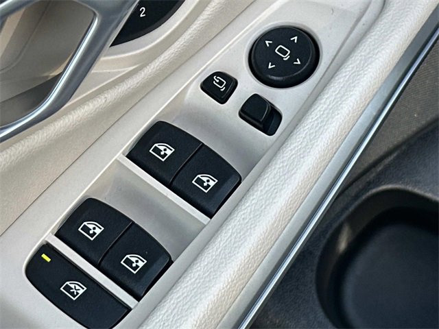 Used 2023 BMW M340i xDrive image 23