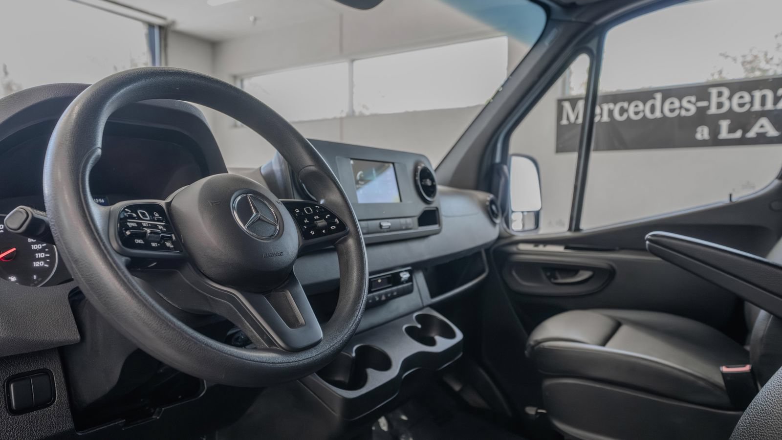Used 2023 Mercedes-Benz Sprinter 2500 image 7