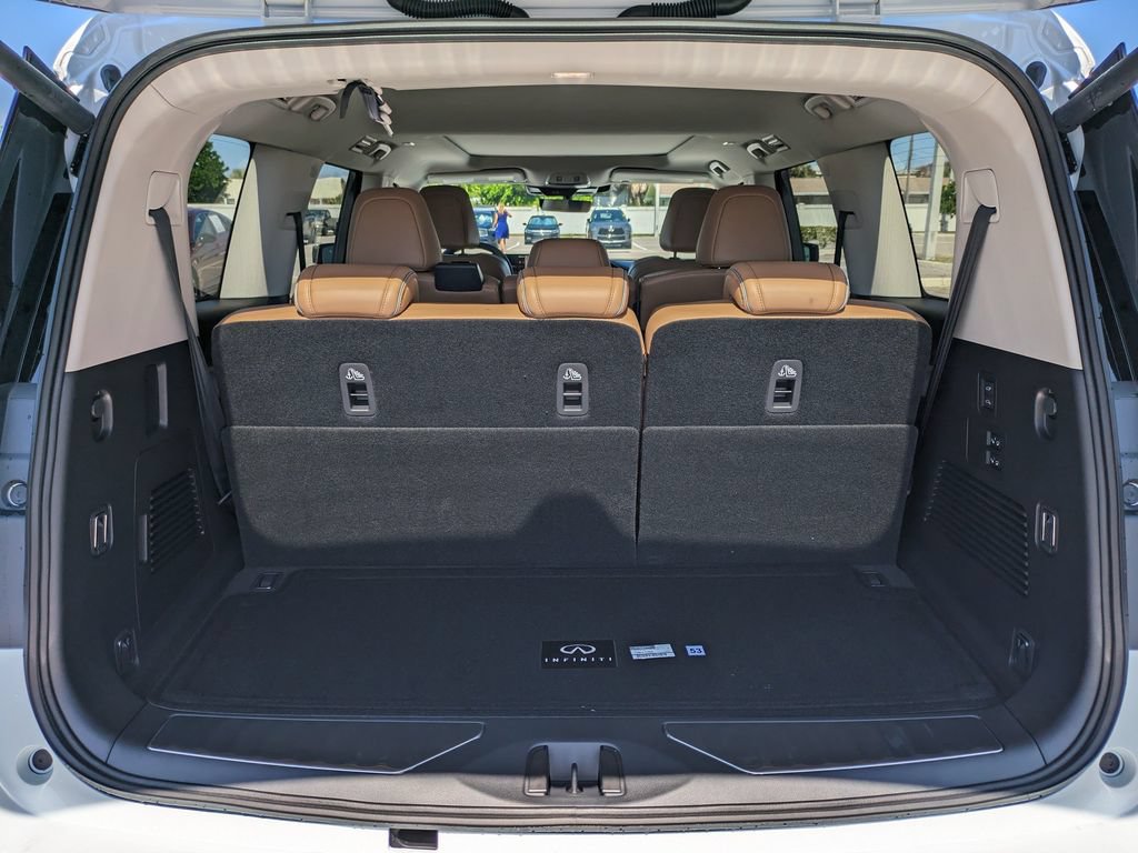 New 2027 INFINITI QX80 Luxe w/ Exterior Package AWD/4WD image 13