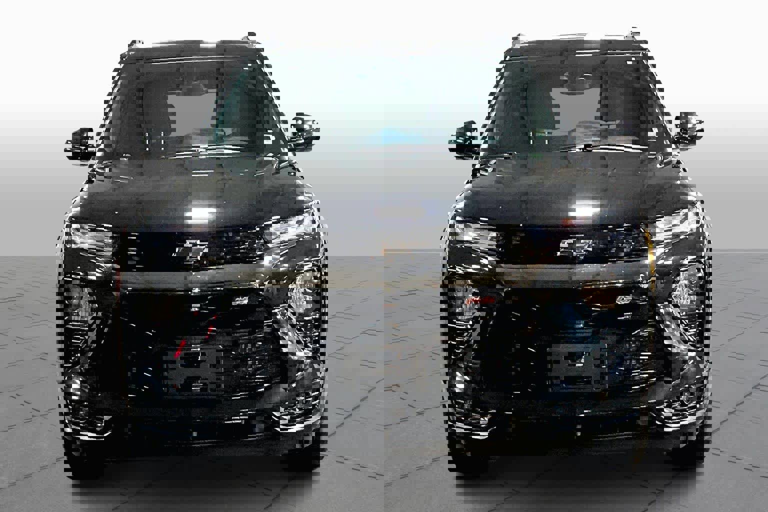 Used 2021 Chevrolet TrailBlazer RS w/ Sun and Liftgate Package image 3