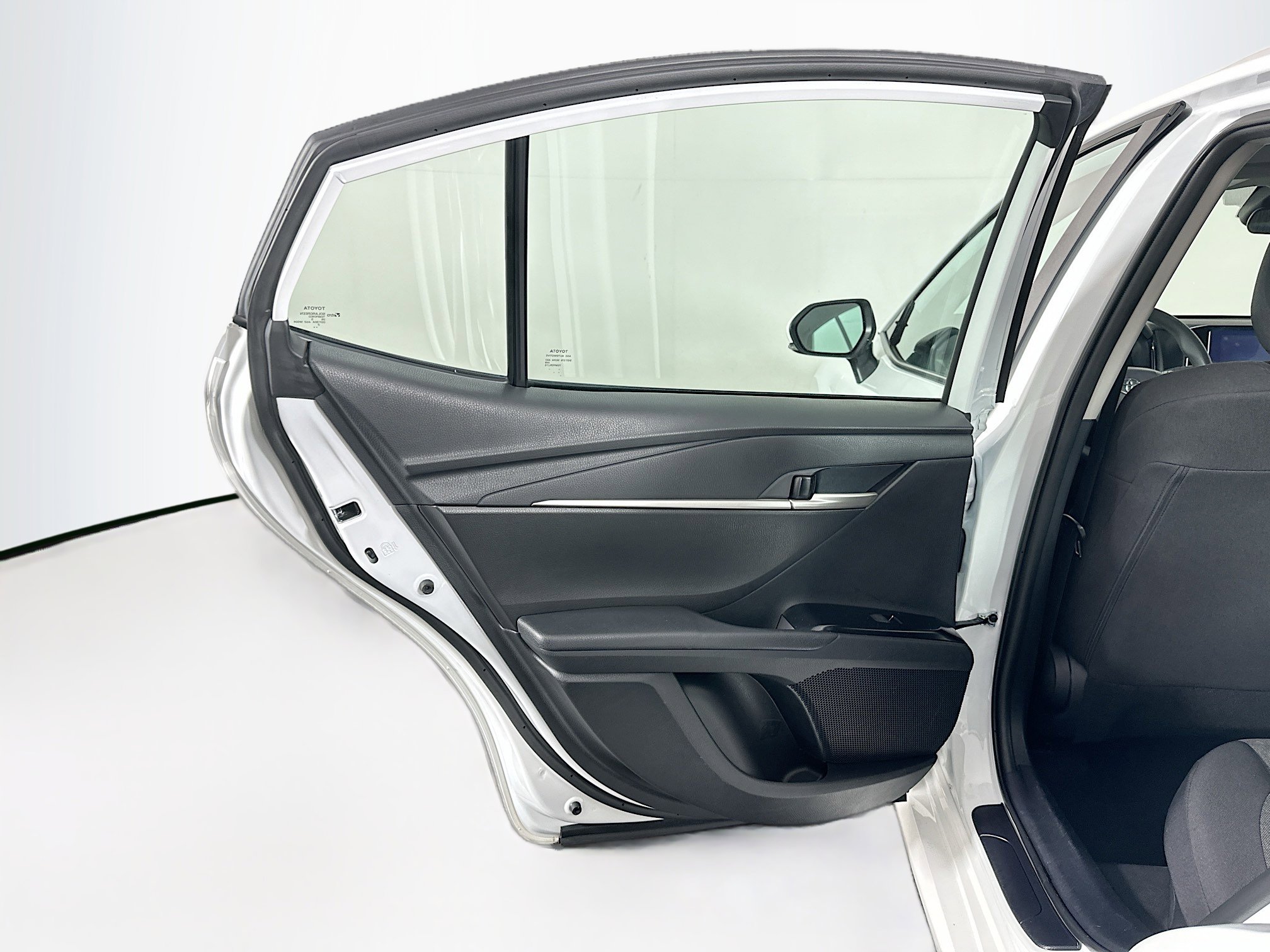 Used 2025 Toyota Camry LE image 26