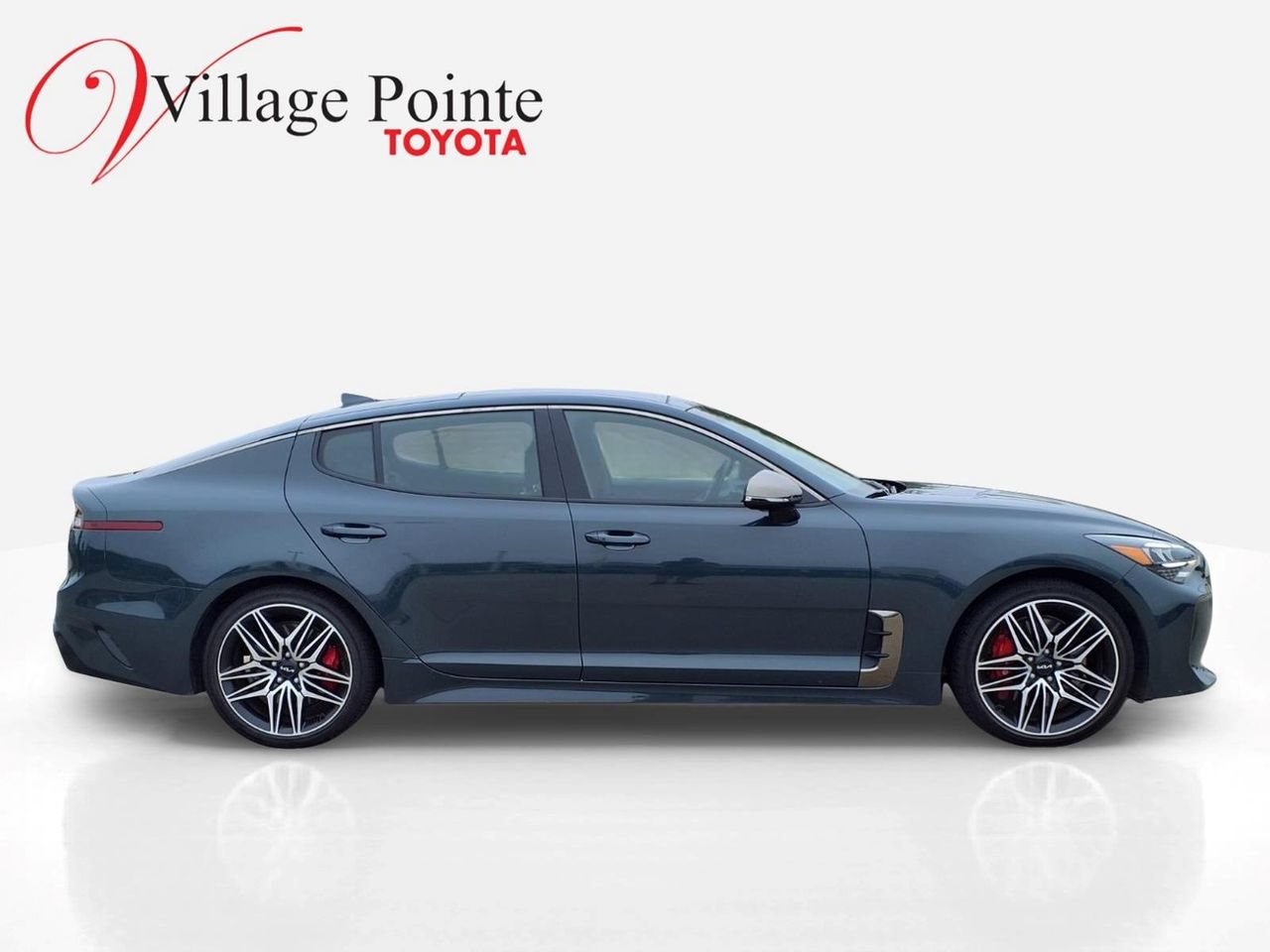Used 2022 Kia Stinger GT1 AWD/4WD image 6