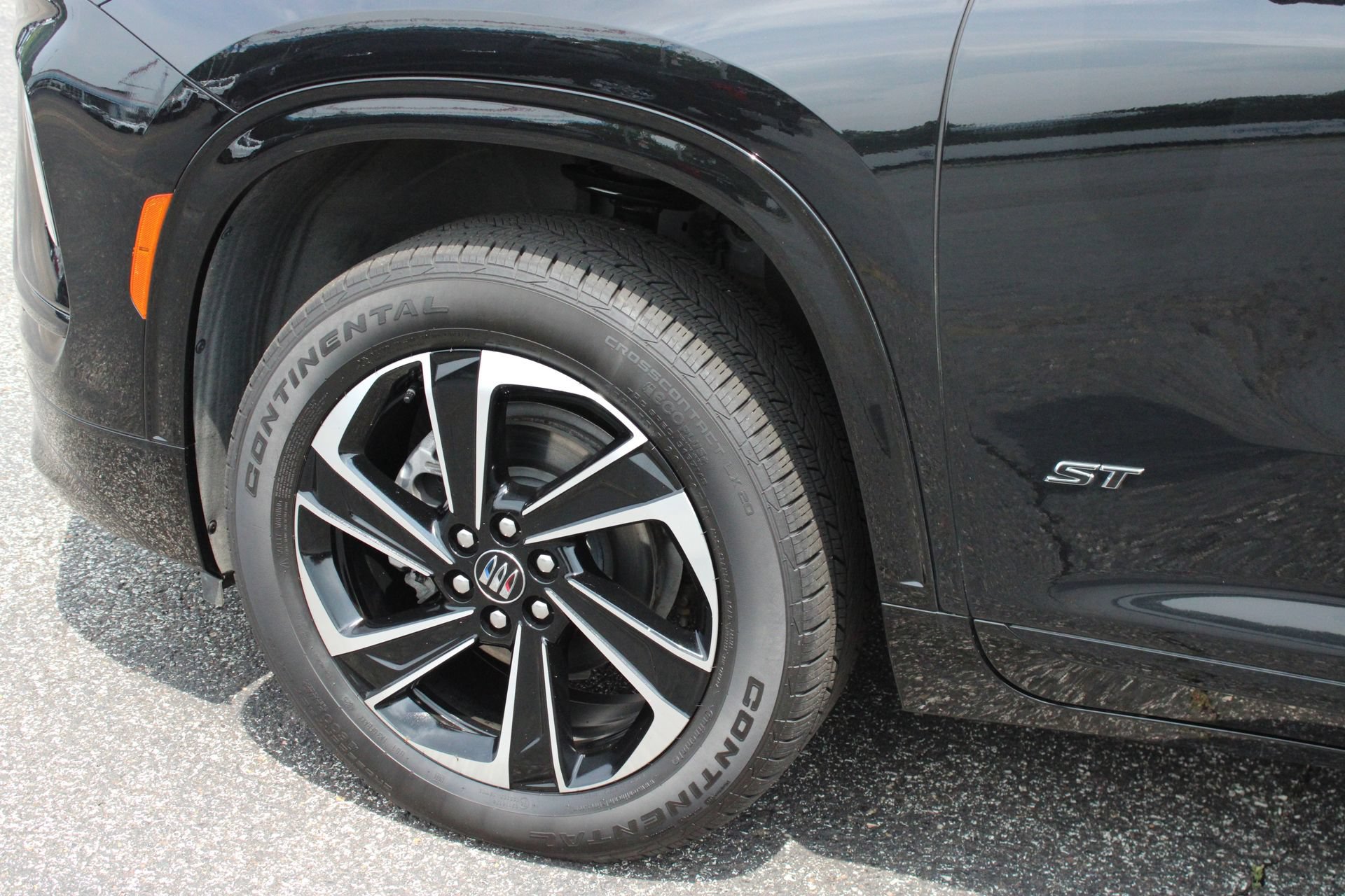 Used 2026 Buick Enclave Sport Touring AWD/4WD image 10