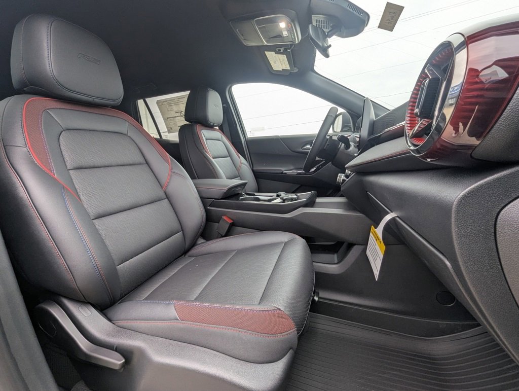New 2026 Chevrolet Equinox RS w/ LPO, Floor Liner Package image 13