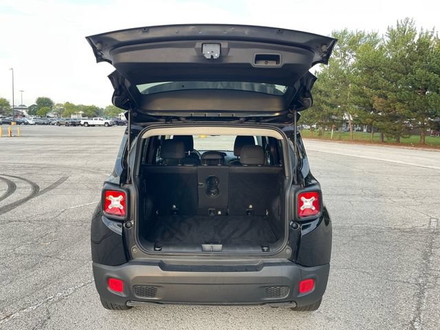 Used 2018 Jeep Renegade Altitude AWD/4WD image 18