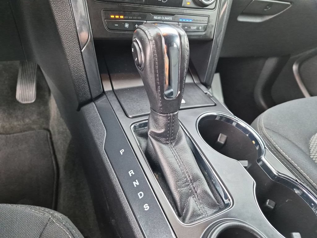 Used 2018 Ford Explorer XLT FWD image 26