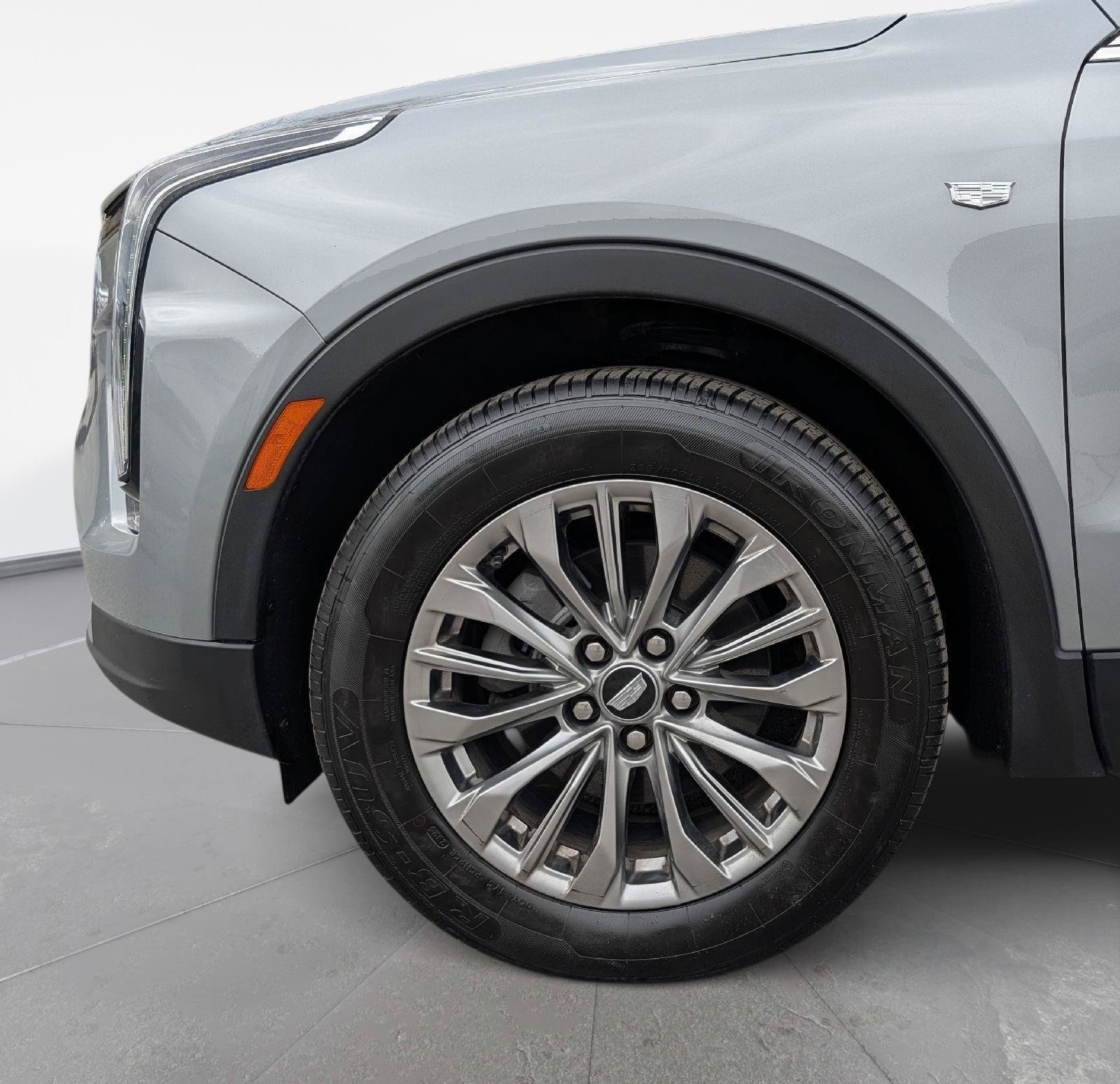 Certified 2024 Cadillac XT4 Premium Luxury AWD/4WD image 2