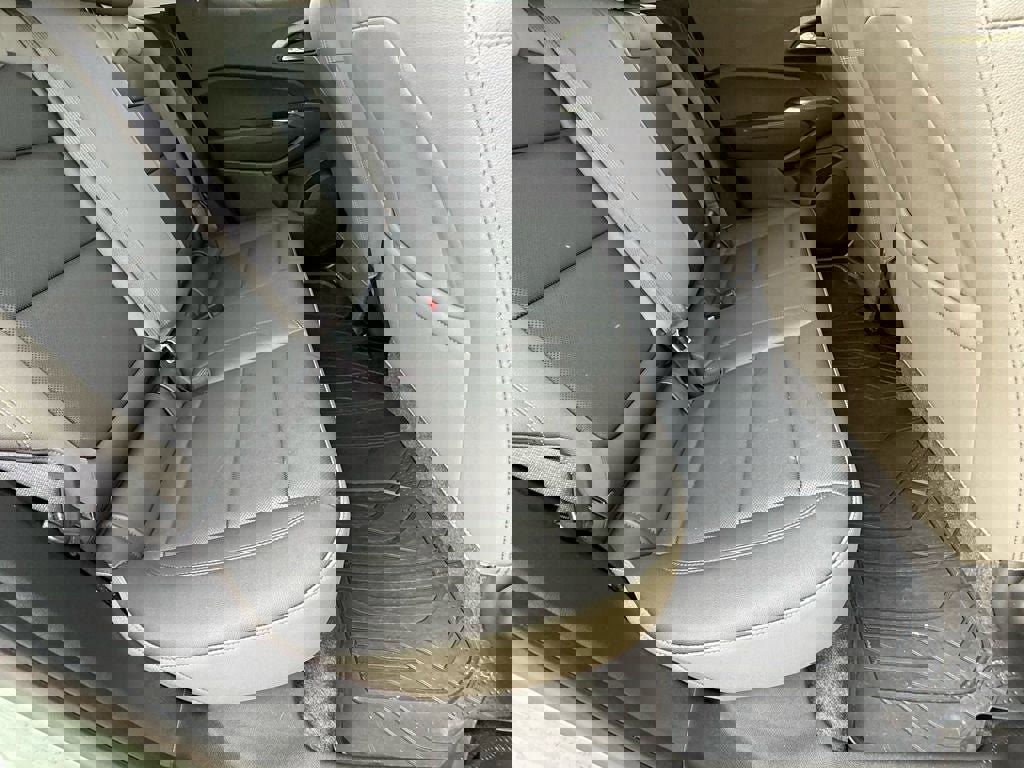 Used 2024 Chevrolet Trax ACTIV w/ Sunroof Package image 11