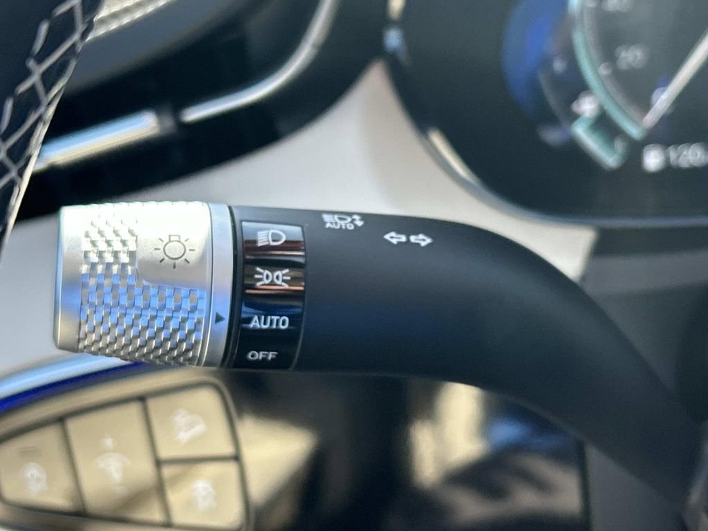 Used 2025 Genesis GV70 3.5T Sport w/ Sport Prestige Package image 34