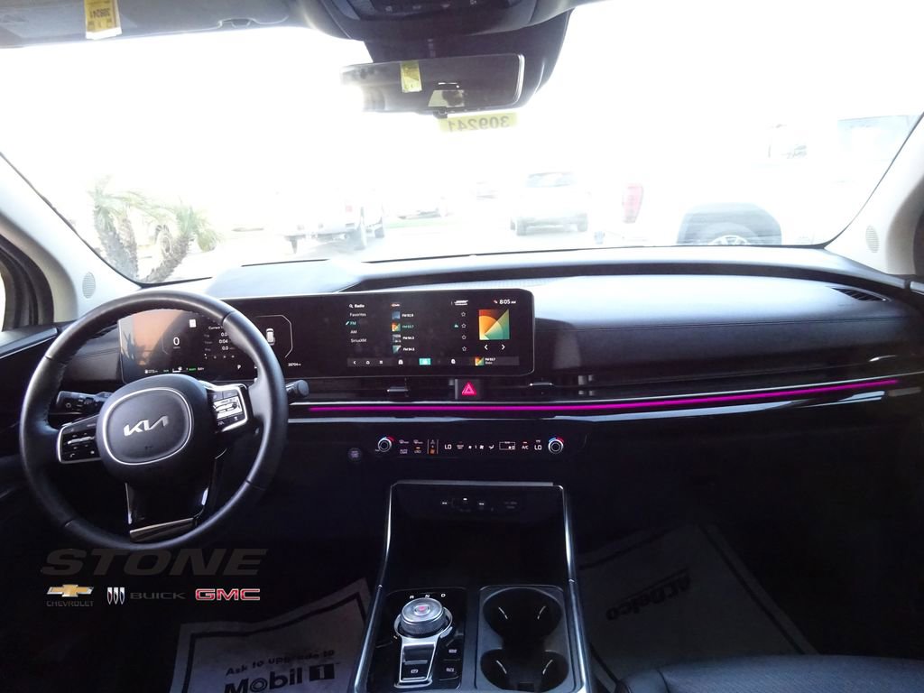 Used 2025 Kia Carnival SX Prestige image 25