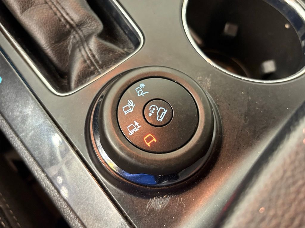 Used 2018 Ford Explorer XLT w/ Equipment Group 201A AWD/4WD image 25