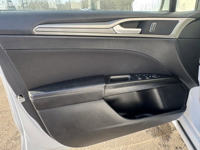 Certified 2020 Ford Fusion SE image 23