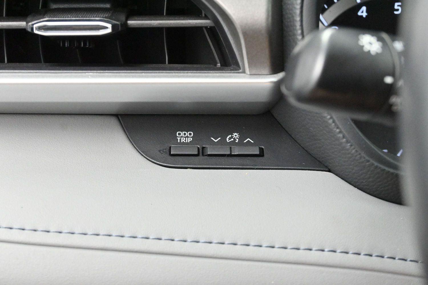 Used 2023 Toyota Highlander LE FWD image 26
