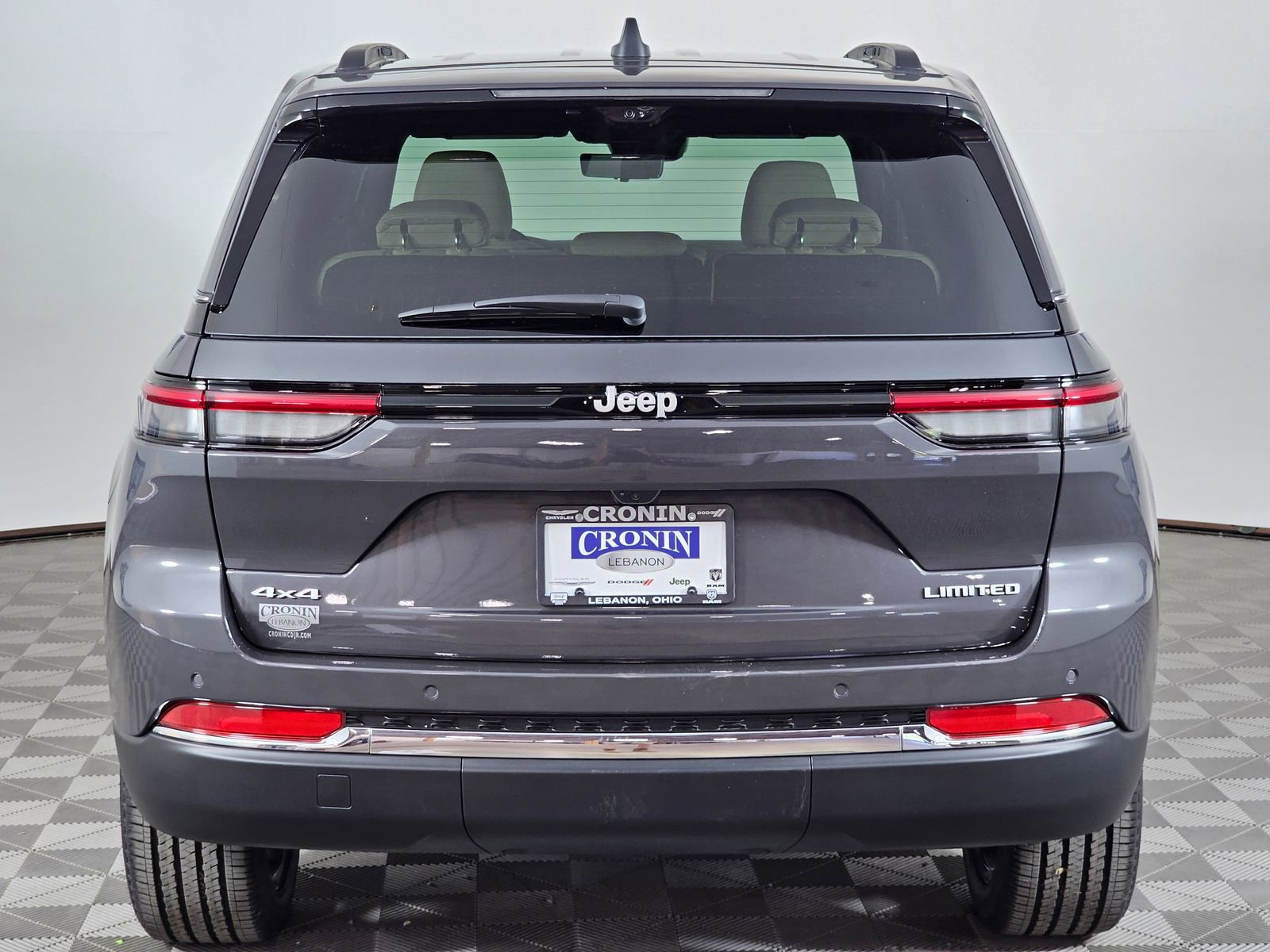 New 2025 Jeep Grand Cherokee Limited w/ Luxury Tech Group II image 4