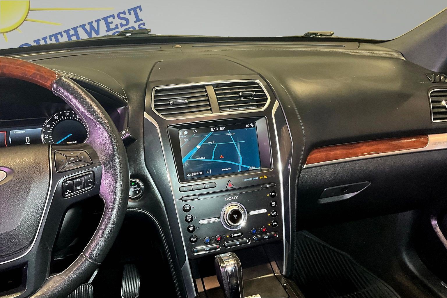 Used 2019 Ford Explorer Platinum AWD/4WD image 10