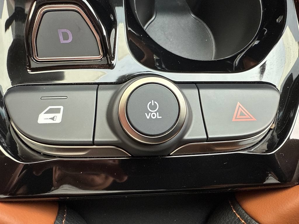 New 2025 VinFast VF 8 Plus AWD/4WD image 27
