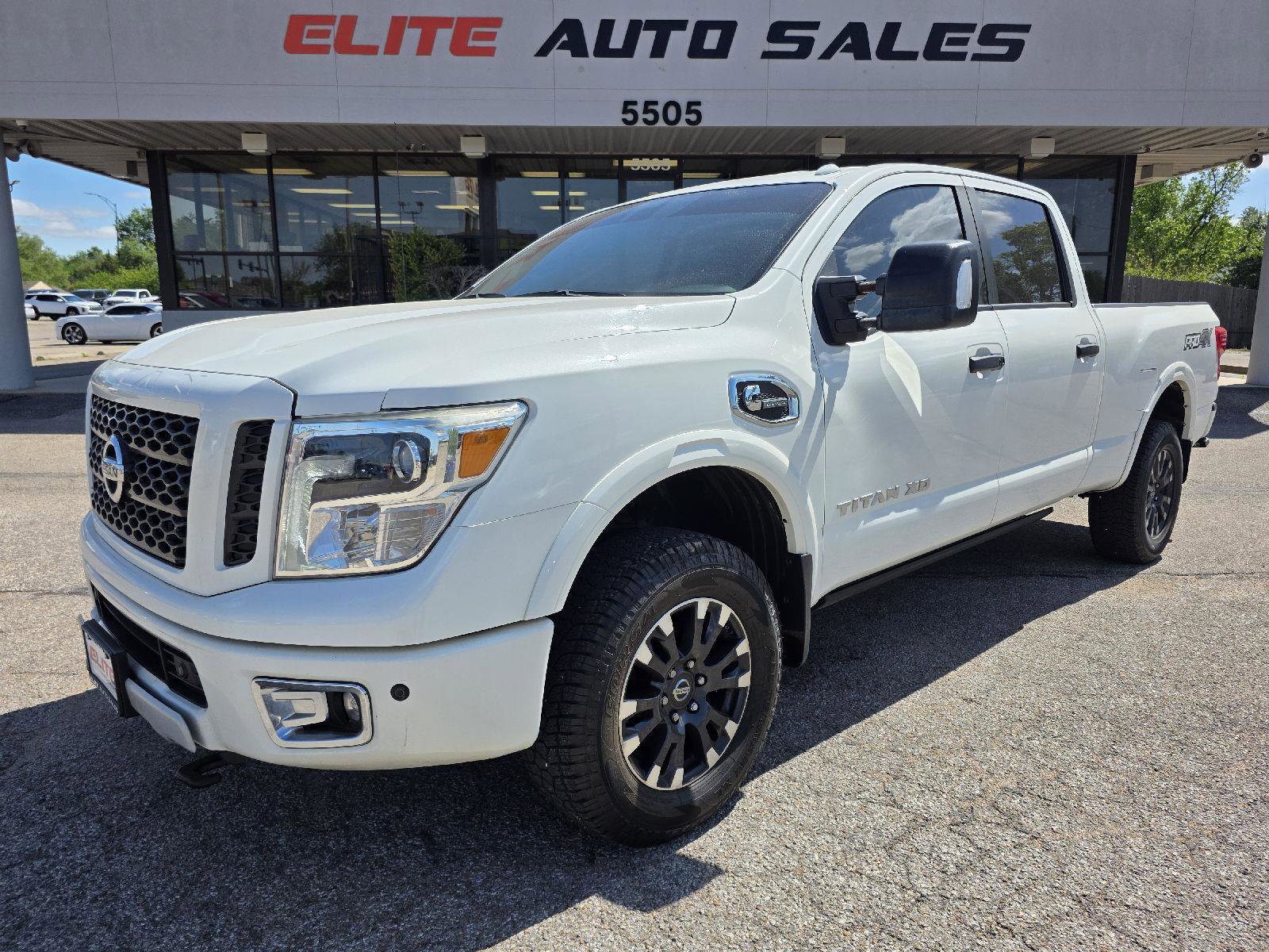 Used 2019 Nissan Titan PRO-4X w/ Pro-4x Convenience Package