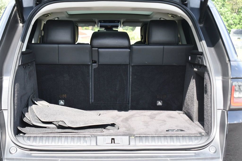 Used 2020 Land Rover Range Rover Sport HSE image 18